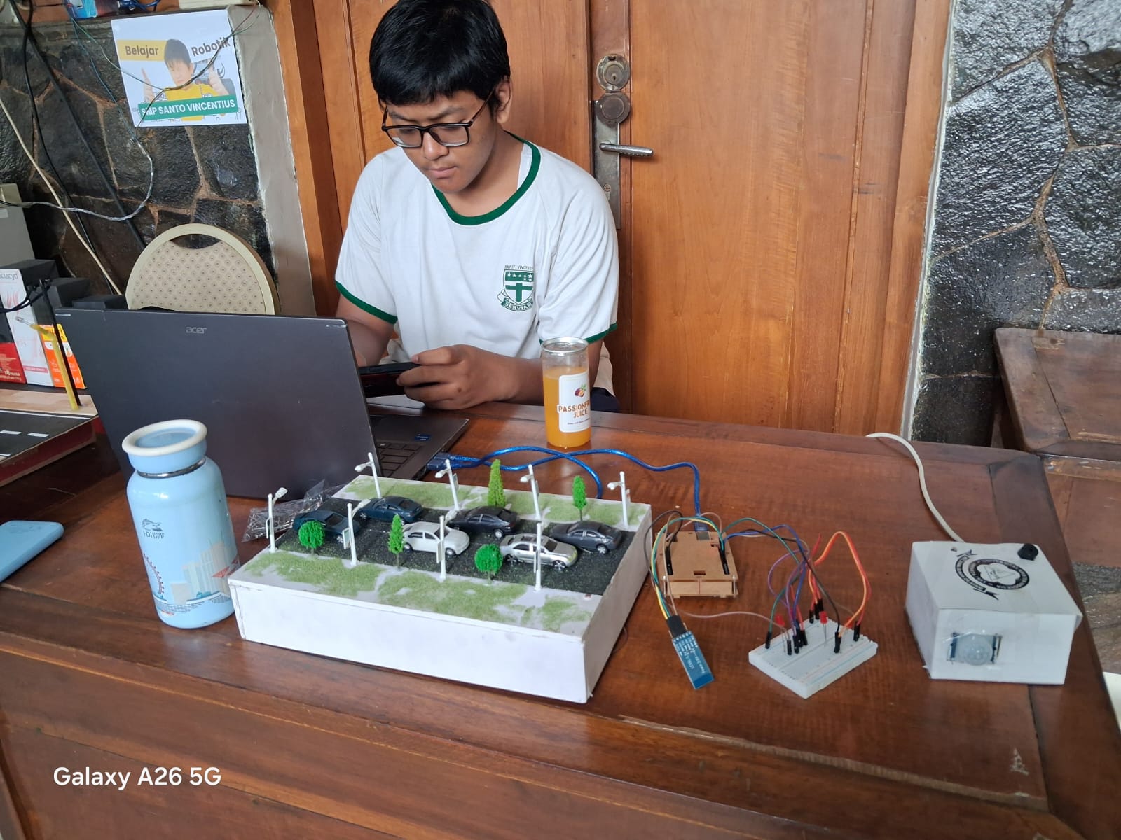 Siswa Belajar Coding